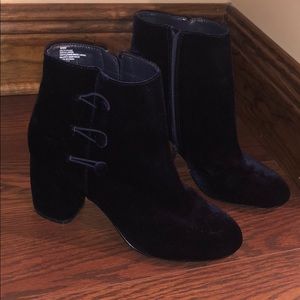 Nine West Shoes - Nine West Navy Velvet Booties 8.5 KHRAINE Nine West Shoes - Nine West Navy Velvet Booties 8.5 KHRAINE